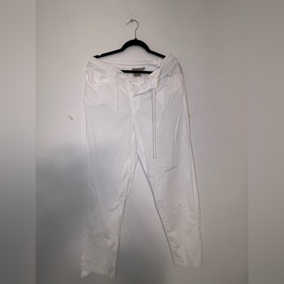 Calvin Klein - Picture 6 of 7